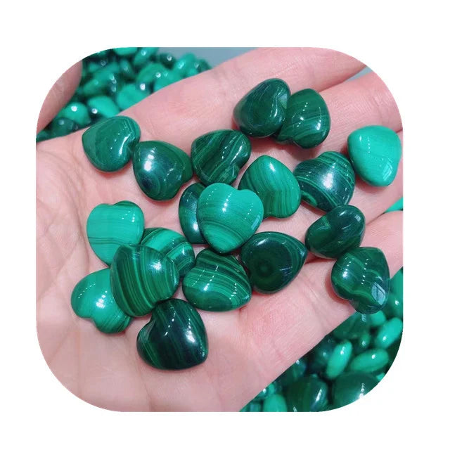 Hot selling spiritual carved crystal folk crafts natural mini green malachite heart shaped stone for sale