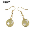 WT-MPE082 Wholesale Fashion Gold Bezel Shell Made Round Earrings Unique Star Moon Pendant Earrings Lovely White Shell Earrings