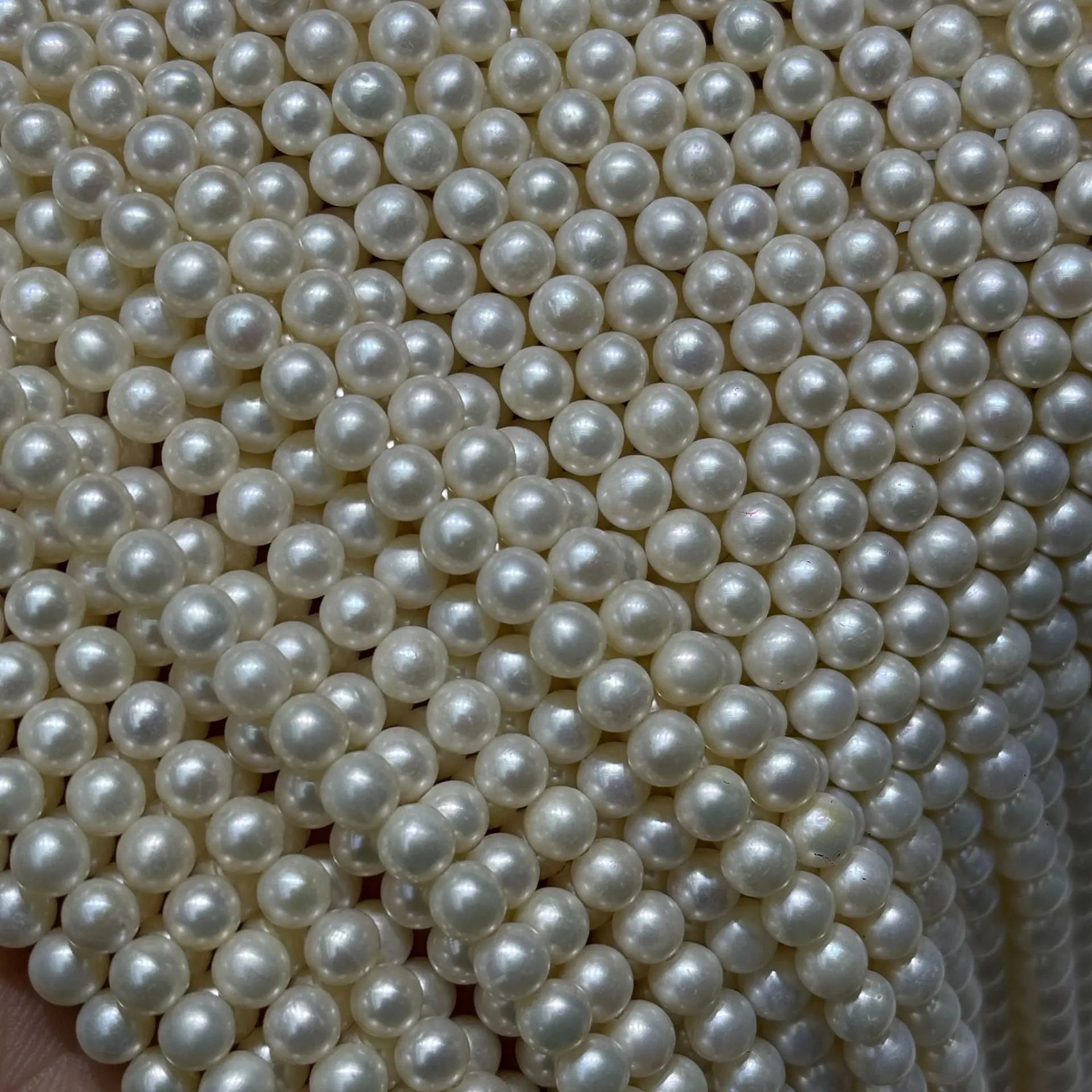 Wholesale Natural Freshwater Pearl 6-7mm Round Polished Mascot Style for Women's Jewelry Making