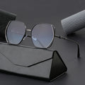High-Grade Women's Oversized UV400  Anti-Ultraviolet Sunglasses Fashionable Black Sunscreen  Cross-Border Wholesale