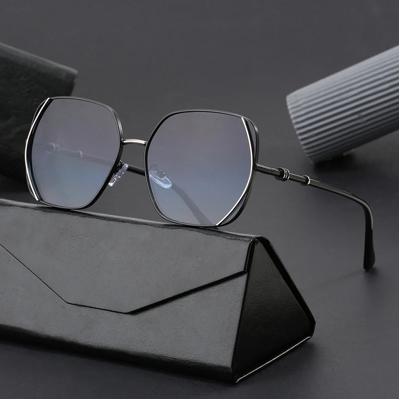 High-Grade Women's Oversized UV400  Anti-Ultraviolet Sunglasses Fashionable Black Sunscreen  Cross-Border Wholesale