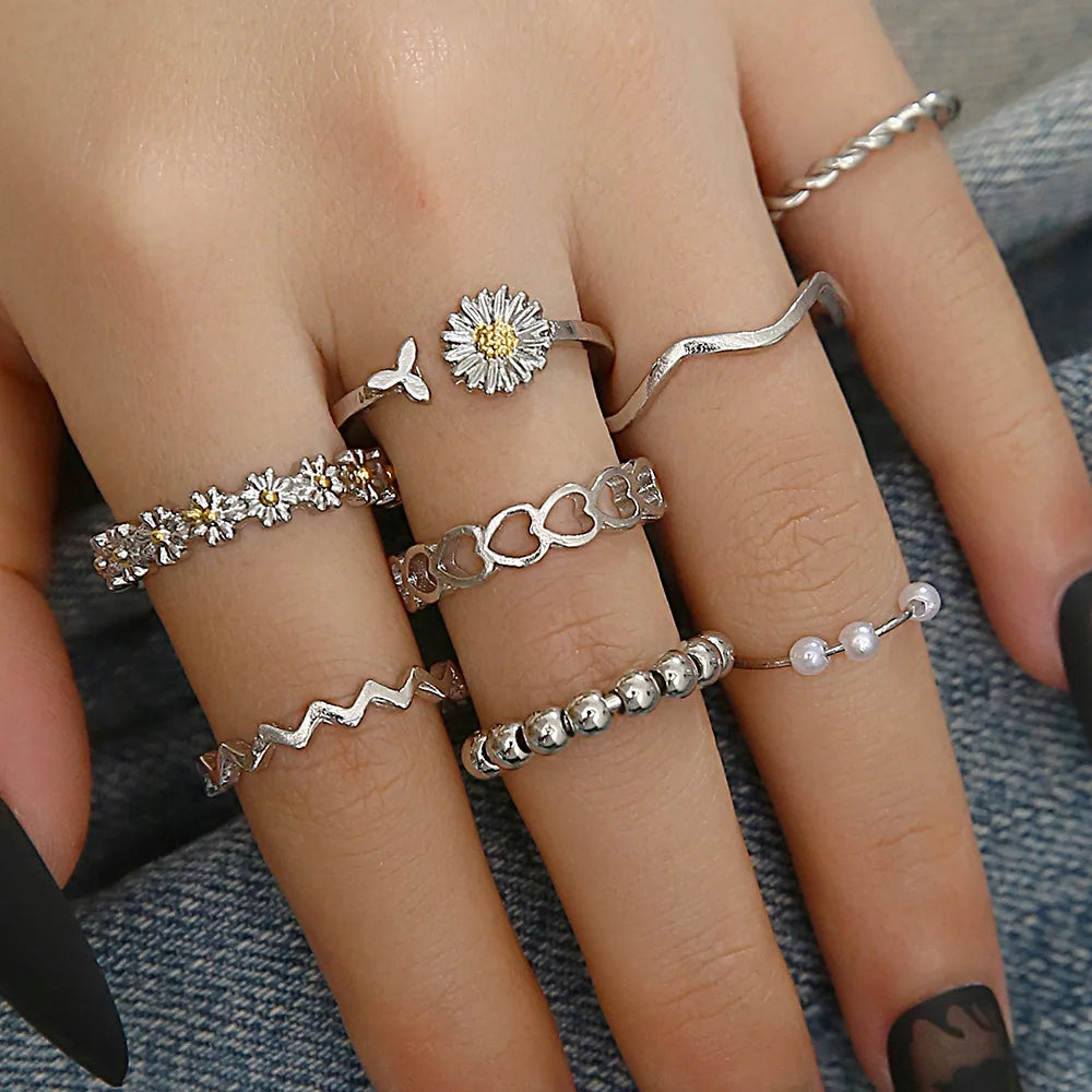 8Pcs/Set Simple Knuckle Midi Ring Set Vintage Gold Plated for Women Open Adjustable Sunflower Daisy Pearl Beaded Ring