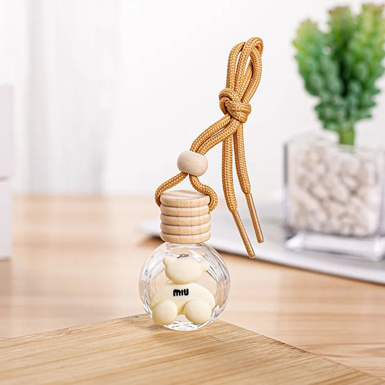 10ml Flat Round Glass Car Perfume Bottle with Cartoon Sticker Hanging Empty Perfume Car Bottle air Freshener with Wooden
