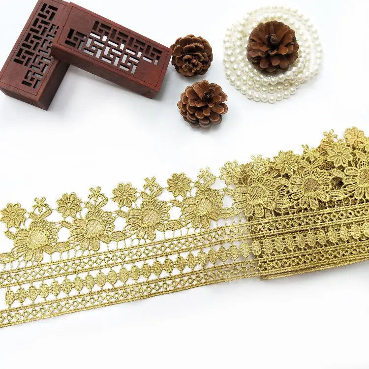 Wholesale 10.5cm Gold Polyester Water-soluble Embroidery Flower Lace Trim for Dress Garment Dress J04