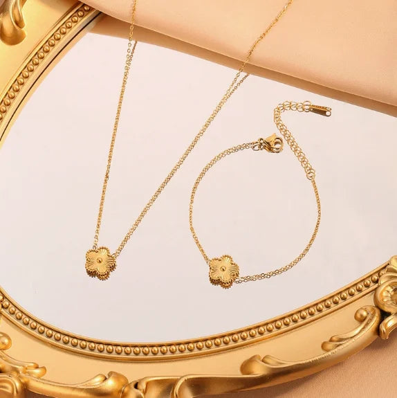 European and American Style High-end Necklace Set Stainless Steel Five Leaf Flower Necklace and Bracelet