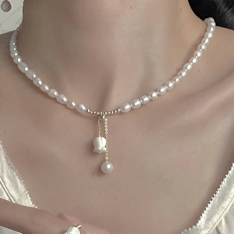 Hot Selling Shell Flower Freshwater Pearl Beaded Necklace Fashion Pearl Necklace