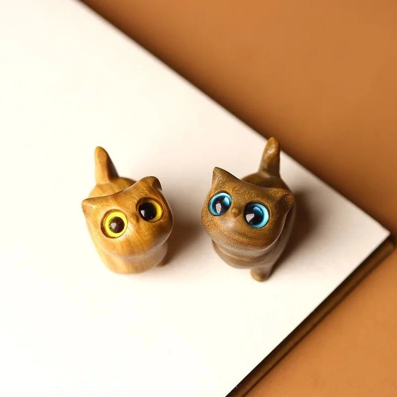 Wooden Cute Cat Green Sandalwood Carved Curious Cat Animal Creative Handheld Ornament Birthday Gift Home Decoration