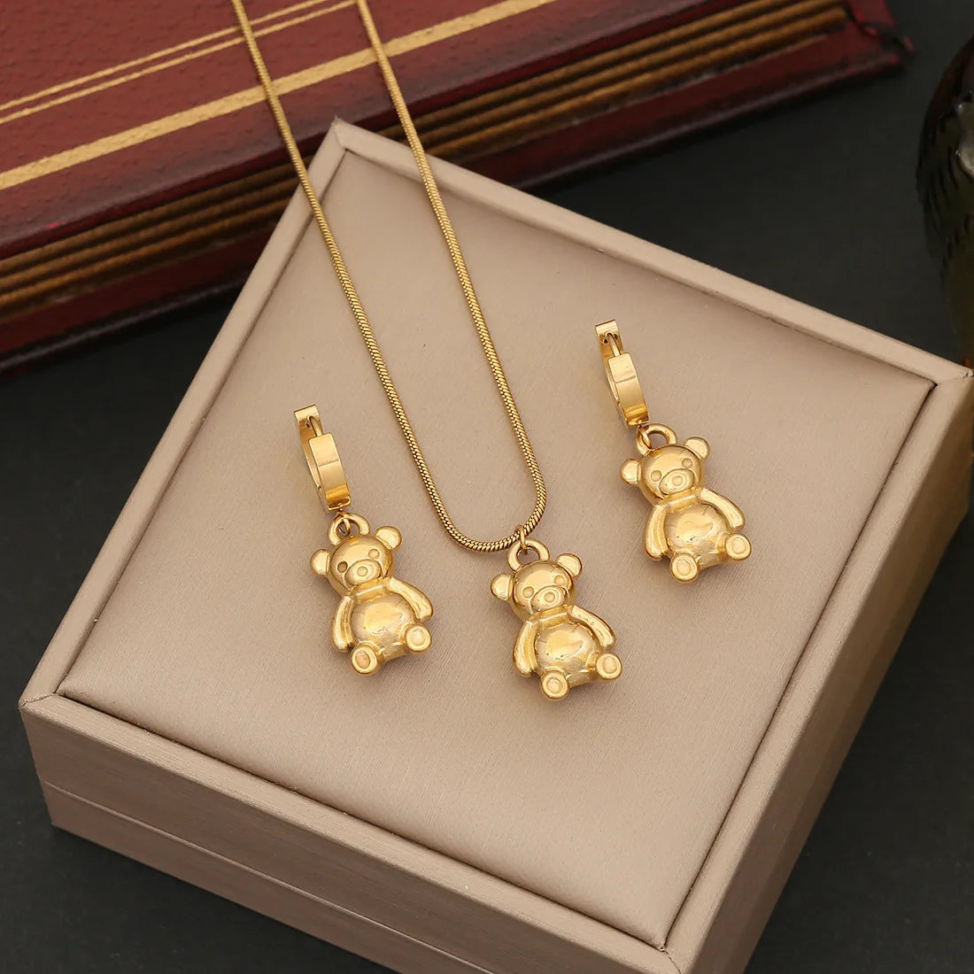 New Arrival Non Tarnish Stainless Steel Jewelry Set Necklace Earrings 18k Gold Plated Bear 2 Pcs Set for Women