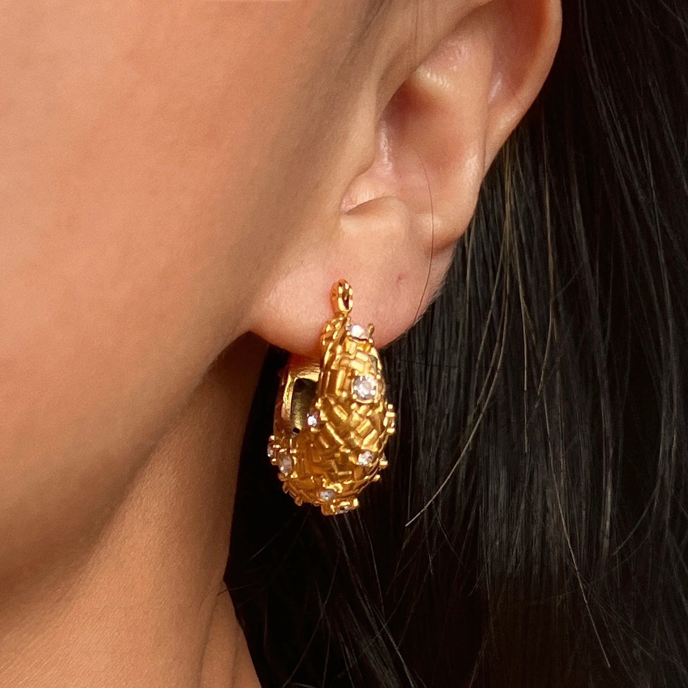 2024 Dazan New Ins 18k Gold Plated Hypoallergenic Tarnish Free Simple Design White Zircon Vintage Court Style Earrings for Women