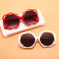 Latest Fashionable Brand PC UV400 Lens Flower Custom logo Sunglasses Women Men Vintage PC Sunglasses 2023