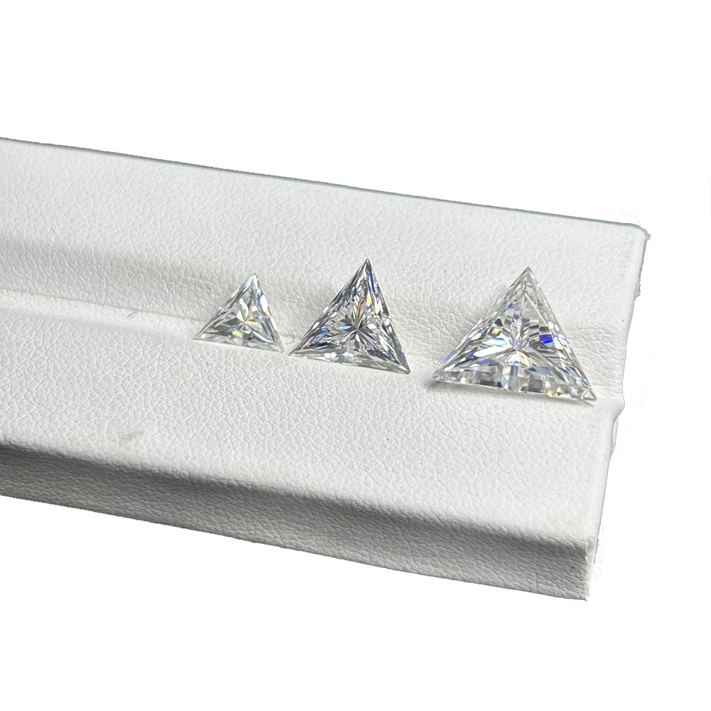 White D VVS1 Triangle Lab Grown  Moissanite Diamond Gemstone for Earring Making