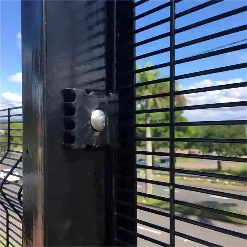 4mm Anti-Climb Security Fencing PVC Coated Trellis Fence Clear View Residential Gates Custom Heat Treated Iron