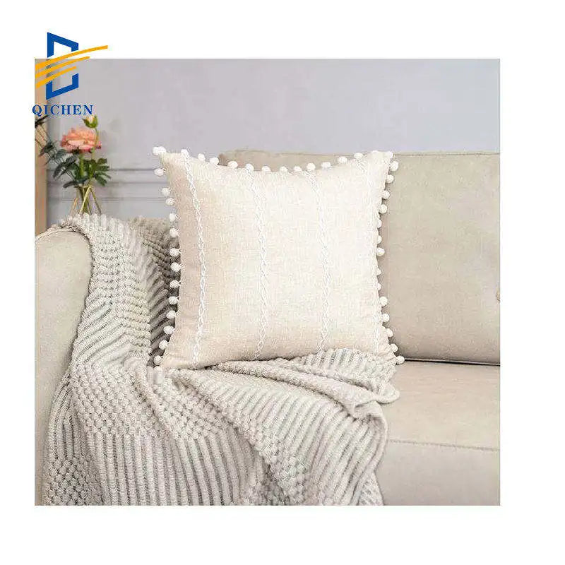 Innermor Factory Direct Hot Sale Pompom Cushion Cover Throw Pillows Square Shape for Home or Hotel for New Year's Celebration