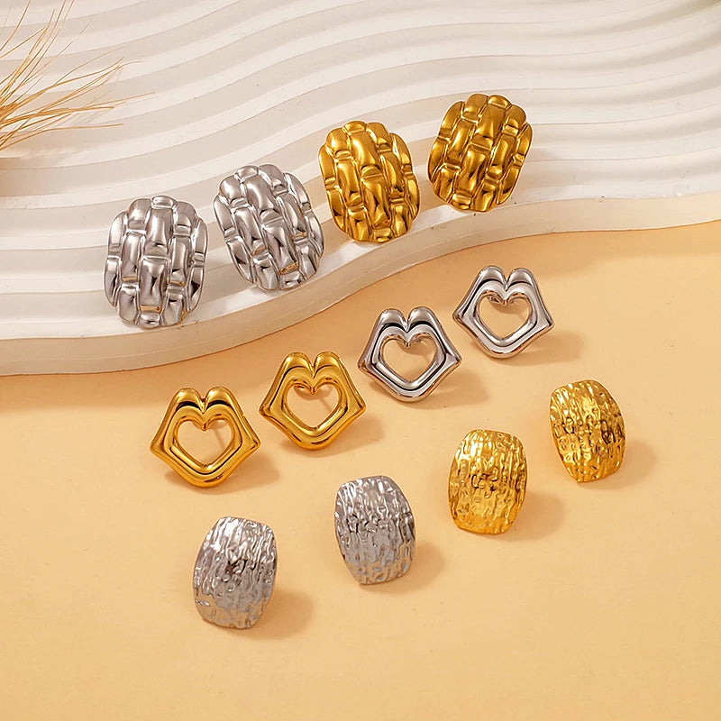 Fashion Minimalist Stainless Steel Hypoallergenic Jewelry Wholesale 18K Gold Plated Heart Lips Textured Stud Earrings for Women