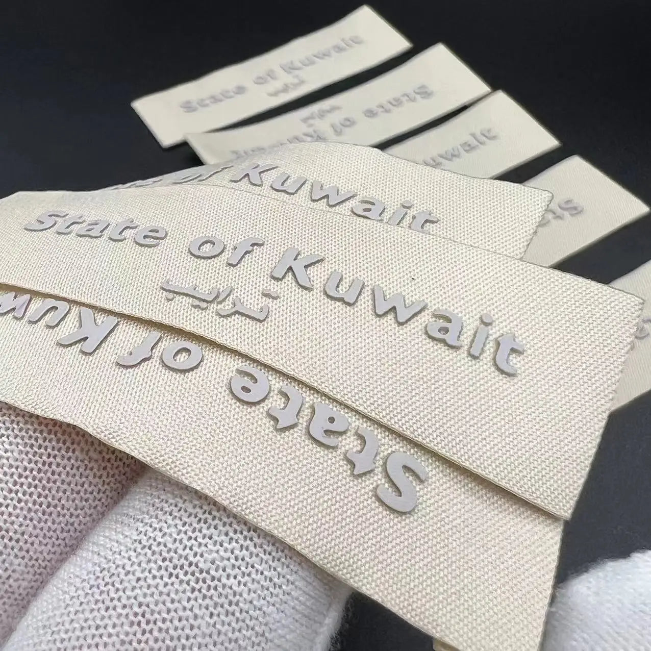Customized 3D Silicone Woven Label Damask Stain Label 3D Suitable for Clothing Pants and Jackets