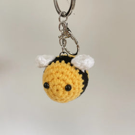 Crochet Toys Bee Knitted Cute Handmade Bee Keychain Wholesale Kawaii Animal Crochet Bee Keychain Bag Pendant Teacher's Day Gift