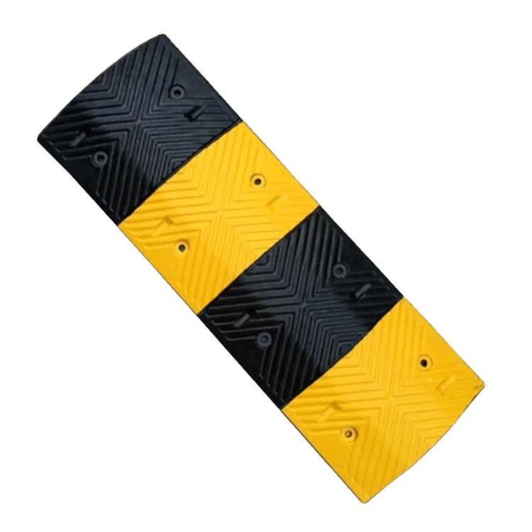 Effective Rubber Speed Breaker Yellow-Black Road Speed Bump/Hump for Traffic Safety