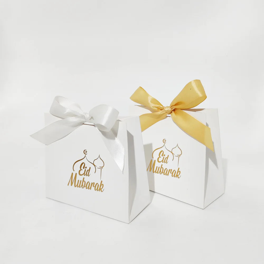 CSMD Chinese Manufacturer Wholesale Ready to Ship Paper Material Gold Printed Empty White Ramadan Mubarak EID Candy Box for Food