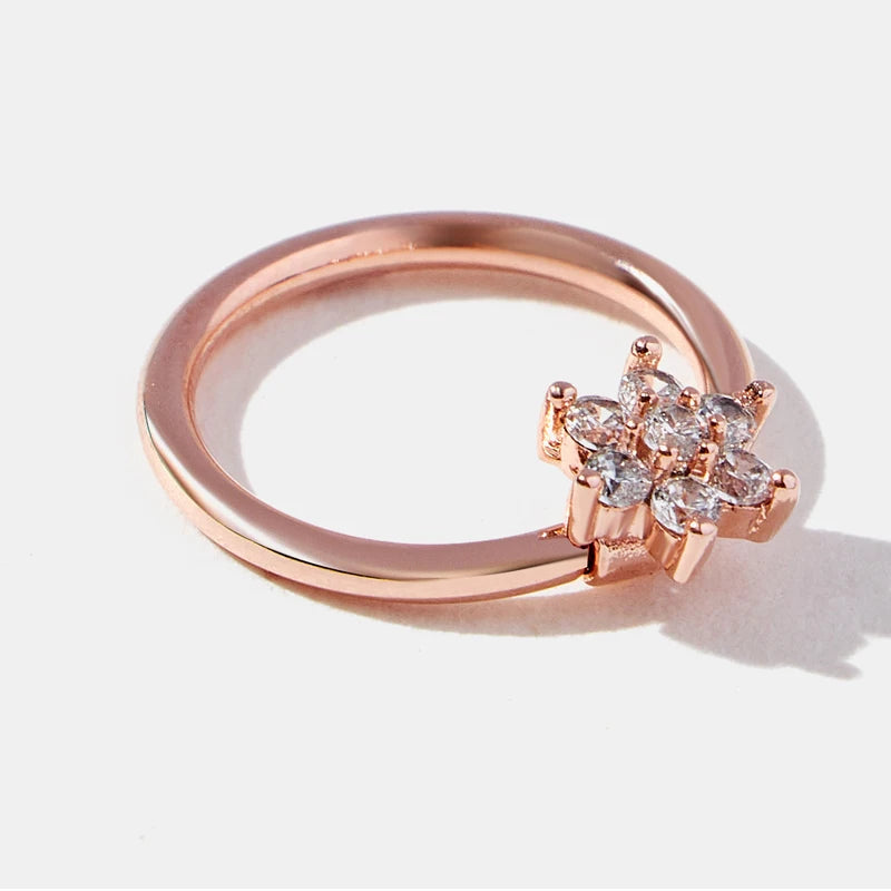 16G Gold Plated Stainless Steel Flower-Shaped Zircon Claw Setting Septum Ring for Nose Piercing Wedding Body Jewelry for Women