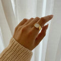Gold Sunbeam Gorgeous Natural Square White Shellfish Rings Set 18K Gold IP Plating Round Pearl Sunburst Shell Ring