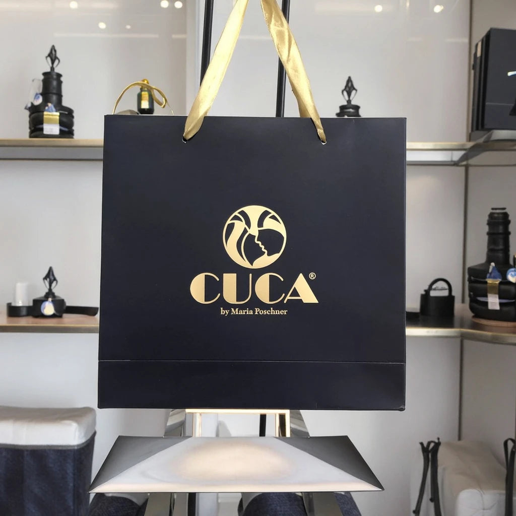 Black Paper Luxury Shopping Paper Bag with Handles Gold Foil Printed Logo Customizable Black Gift Bag