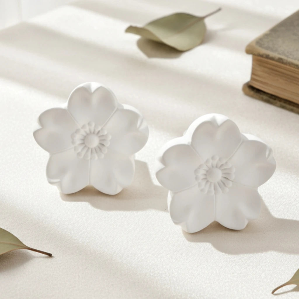 Stocked Scented Ceramic Car Vent Clip Aroma Plaster Air Freshener Handmade Porcelain Flower Fragrance Essential Oil Diffuser
