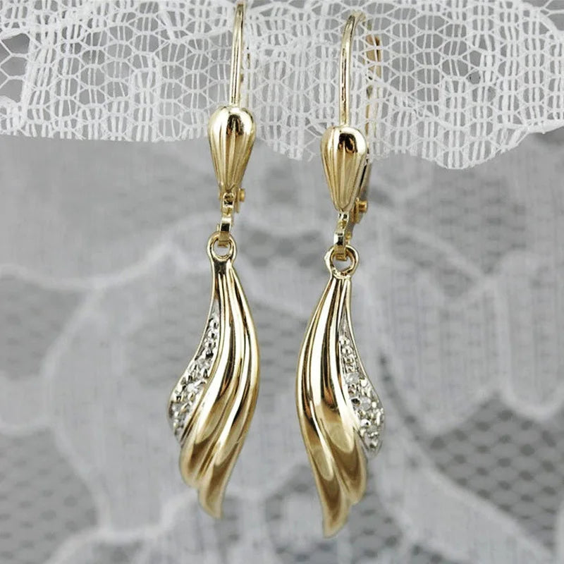 CAOSHI Unique Design Women Dangle Earrings Angel Wing Charm Gold Color Fashion Jewelry Small Hoop Wings Earrings Woman