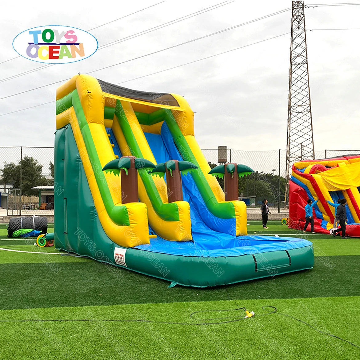 Customized Commercial Outdoor PVC Palm Tree Inflatable Water Slide with Pool for Kids