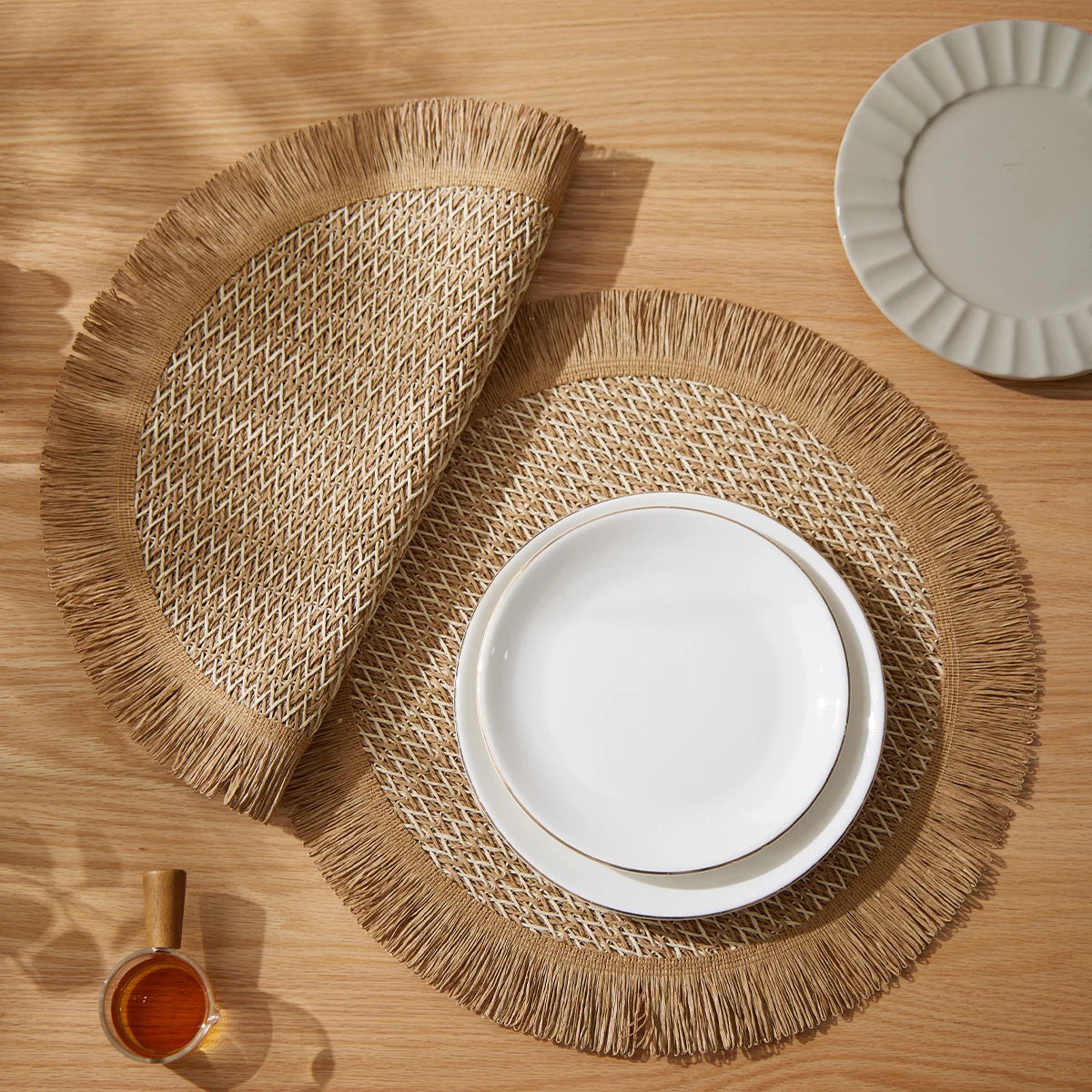 Wholesale 15 Inch Paper Round Placemats for Dining Table Woven Boho Decorative Circle Place Mat for Wedding Christmas Holiday
