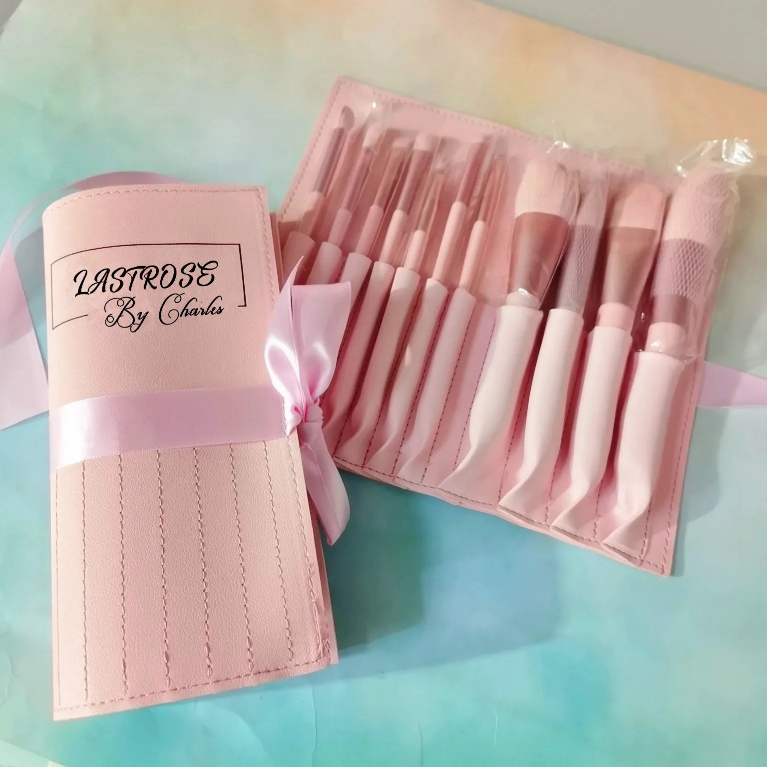 Wholesale Pink/Blue Handle Vegan Cosmetic Brushes Professional Private Label Makeup Brushes