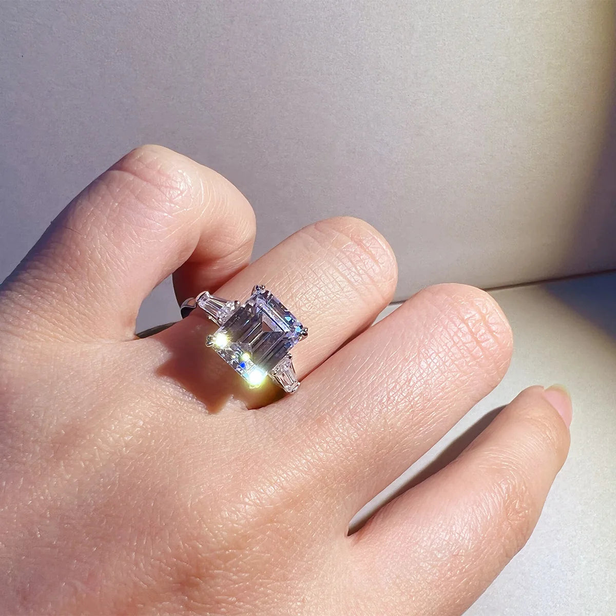 Custom Classic Three Stone Moissanite Diamond Engagement Ring Flawless D Color 10K 14k 18k Gold Wedding Rings