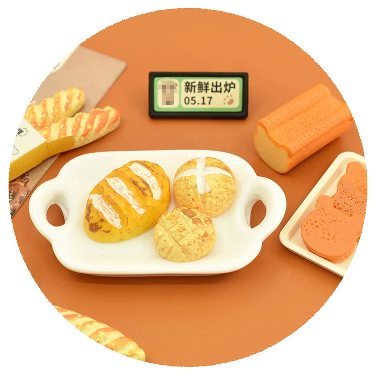 New Design Miniature Bread Resin Flatback Cabochon for Doll House Simulation Food Toys DIY Hair Jewelry Accessories