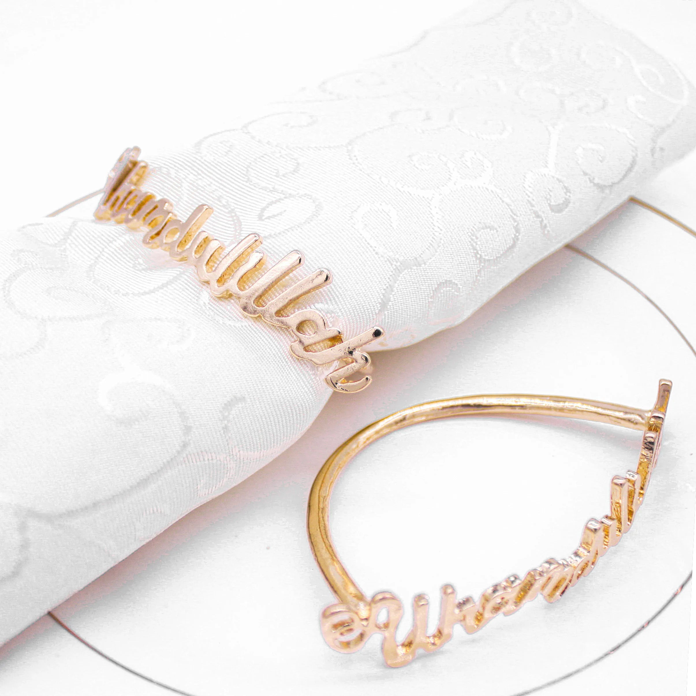 Hot Sale Muslim Religion Napkin Rings Holder Alhamdulillah Bismillah Letter Metal Serviette for Parties Stocked