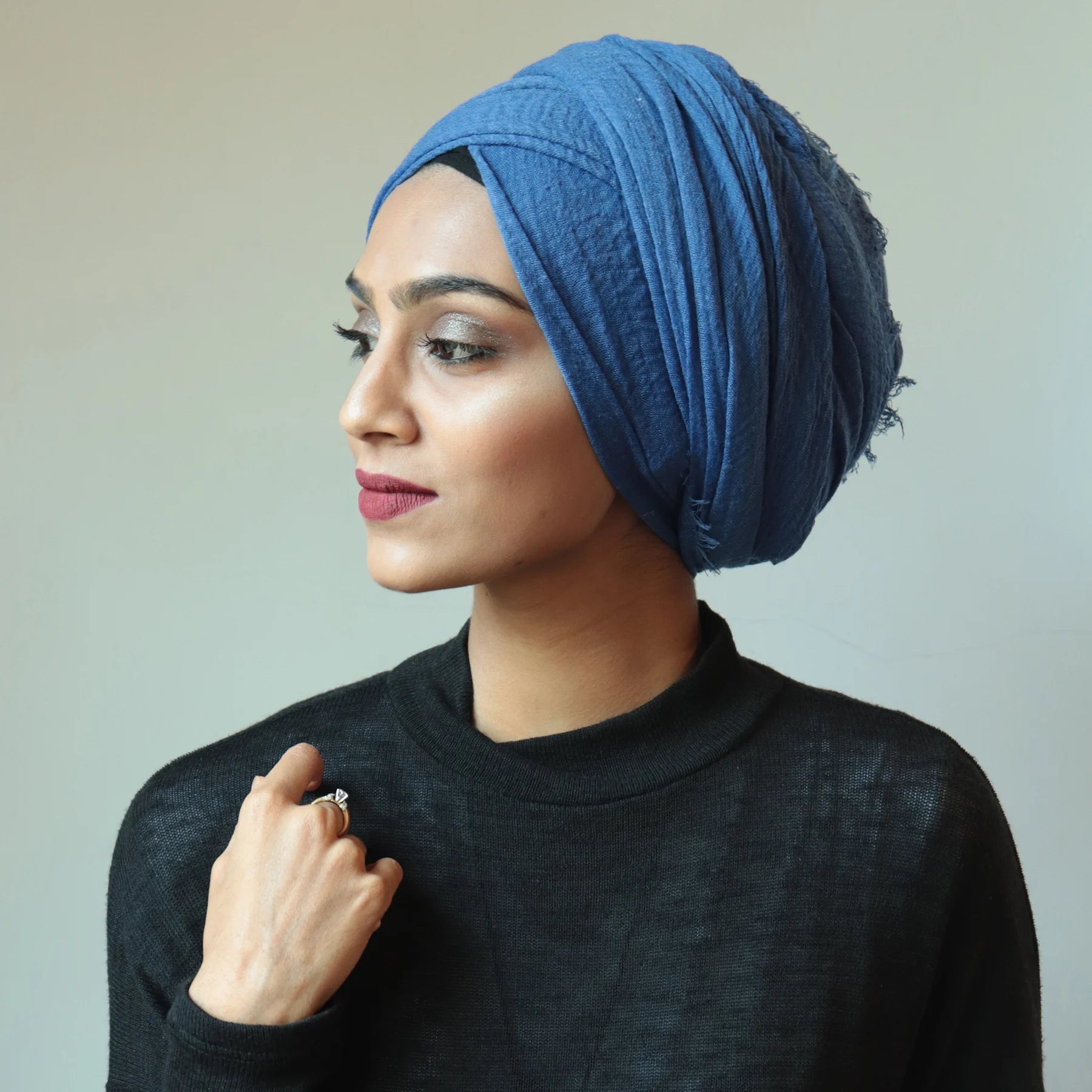 Hot Spring Women's Hijab Fashion Scarves Soft Lightweight Plain Color Crinkle Cotton Hijab Wholesale