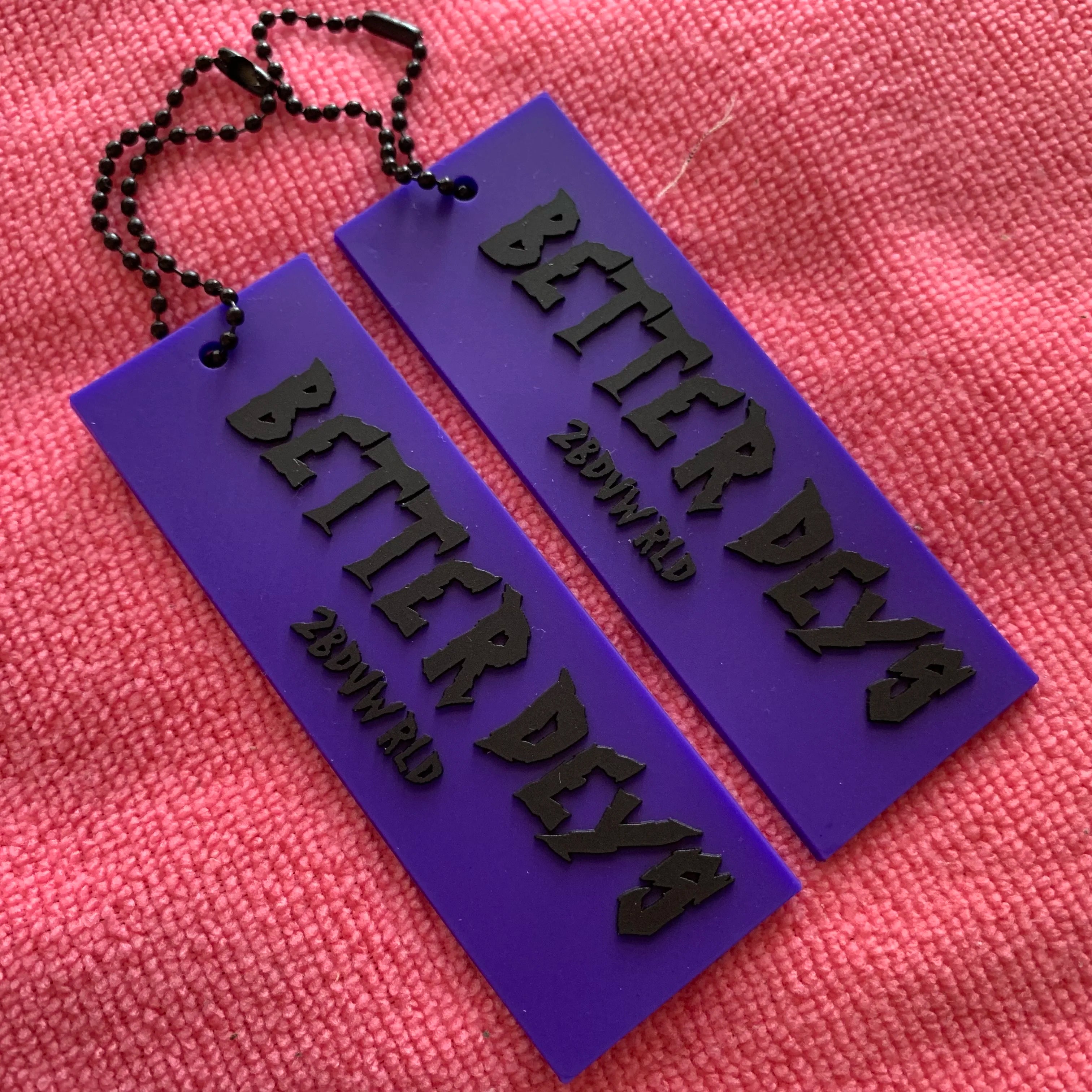 Vivid Purple Color 3D Effect logo Rubber Swing Tagnewest Design Soft Silicone Hangtag With Black Metal Ballchain