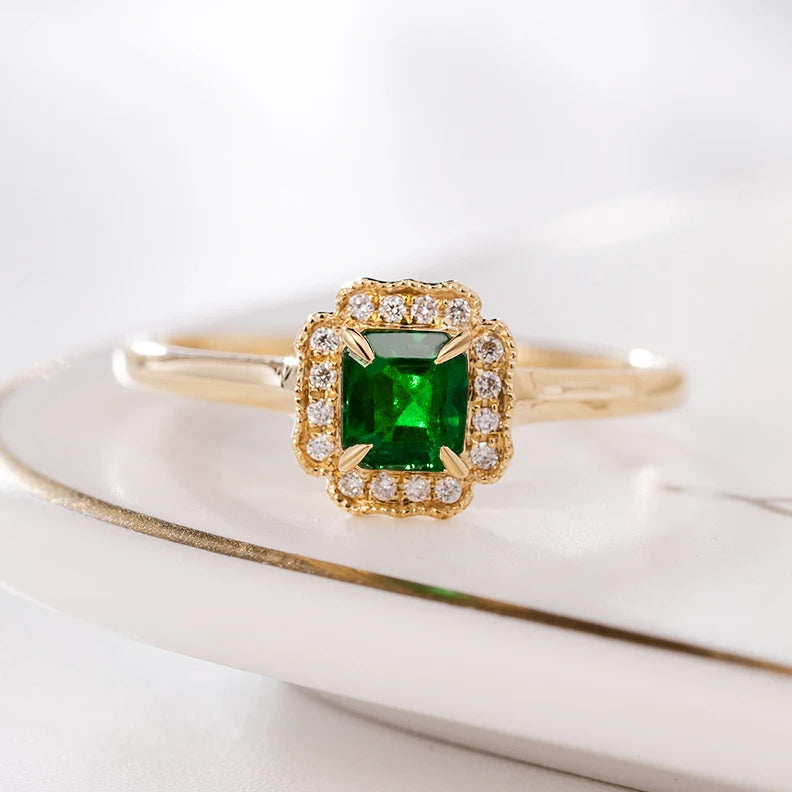 Hot Sale Natural Emerald White Diamond 18K Au750 Gold Ring