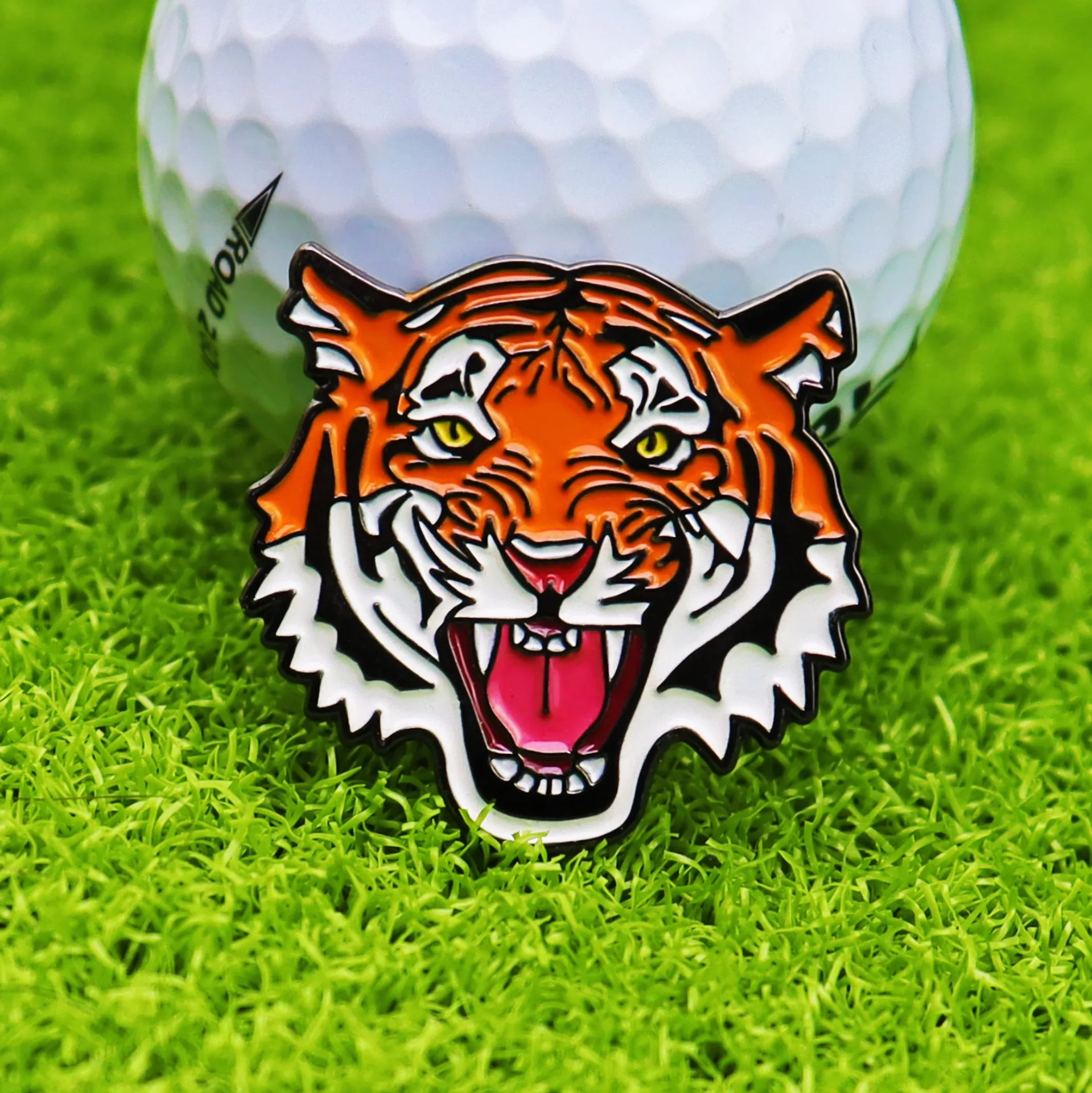 PDANY Durable Ball Markers Sturdy Portable Stylish Uniquely Designed Golf Ball Markers Customizable Professional Ball Markers