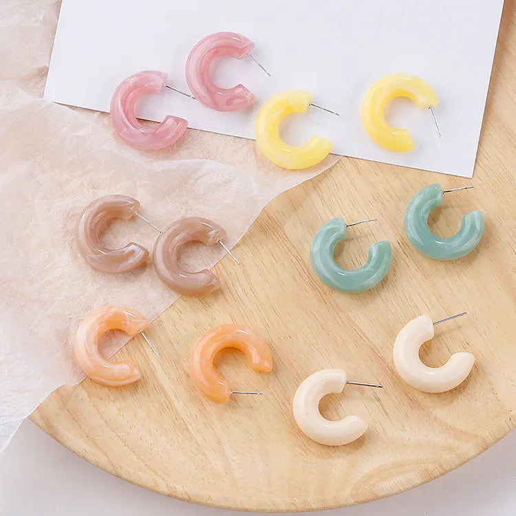 Teen Girls Korean Acrylic Earrings Jewelry Summer Fashionable Geometric C Shaped Candy Color Resin Big Hoop Earrings Women 2023