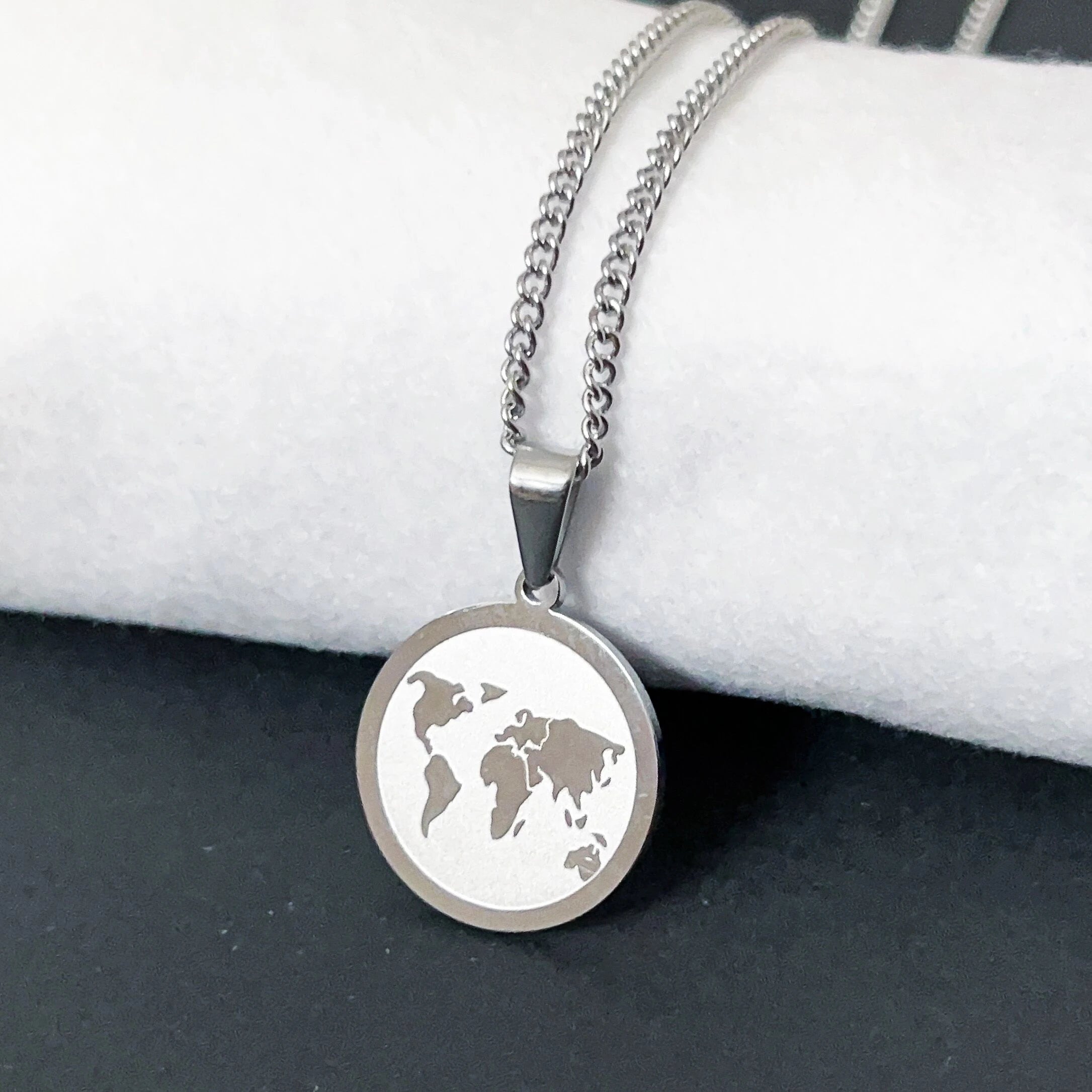 New Trend Products 316L Stainless Steel Men's USA Flag Pendant Custom Map Necklace for Men Travel Jewelry Globe Map Necklace