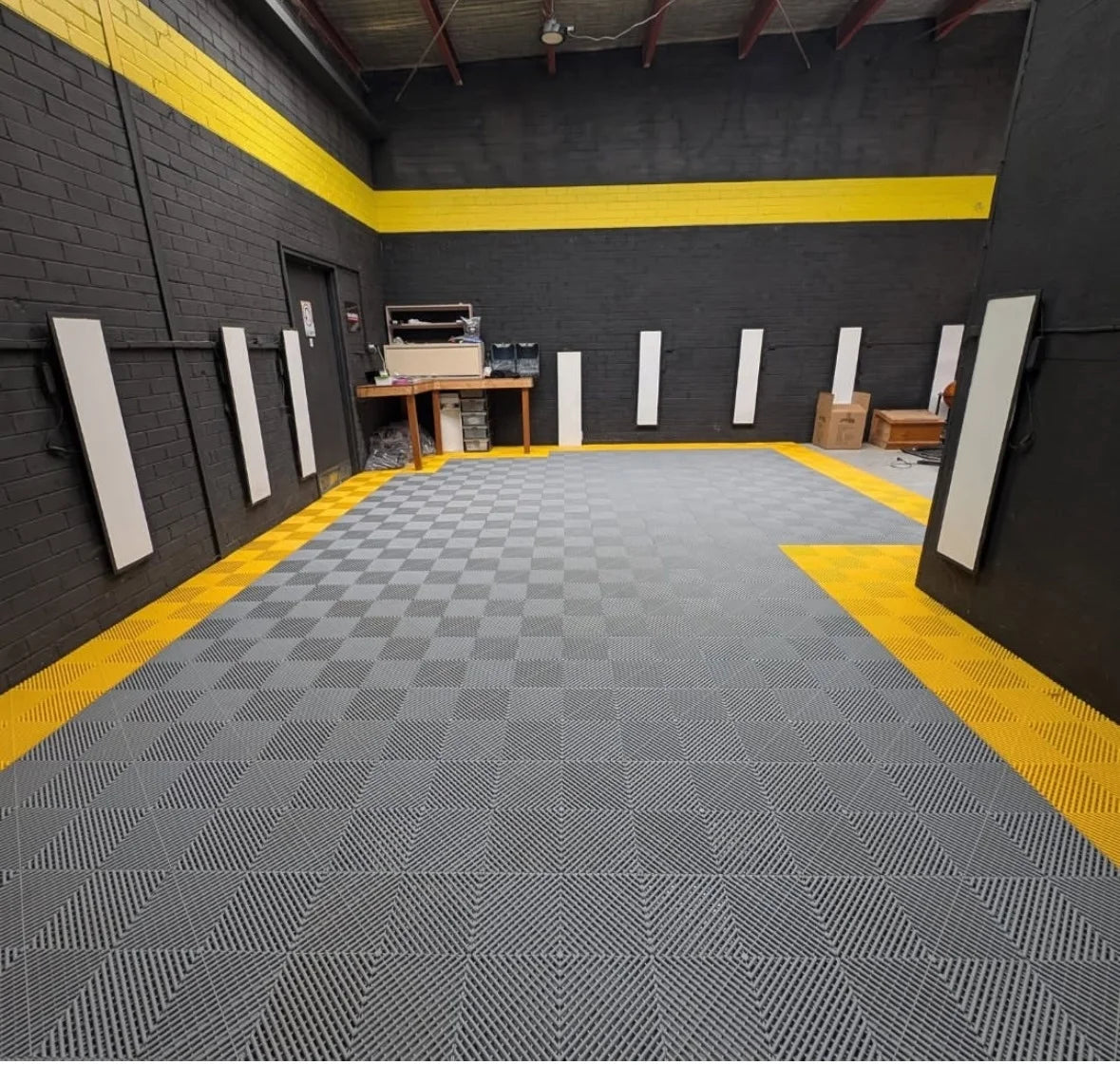 Diamond Pattern Rubber Floor Covering Interlocking Rubber Floor Tile Garage Floor Mat Pvc Making