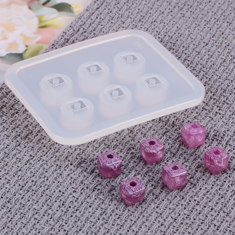 Hot Selling Eco-Friendly White Crystal Drop Pendant Beads Silicone Mold DIY Jewelry Cut Square Diamond Oval Bracelet Necklace