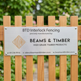 Factory Directly Supply Custom Engraved Aluminum Fence Sign with Letterpress Printing Home Decoration 4 Screw Holes