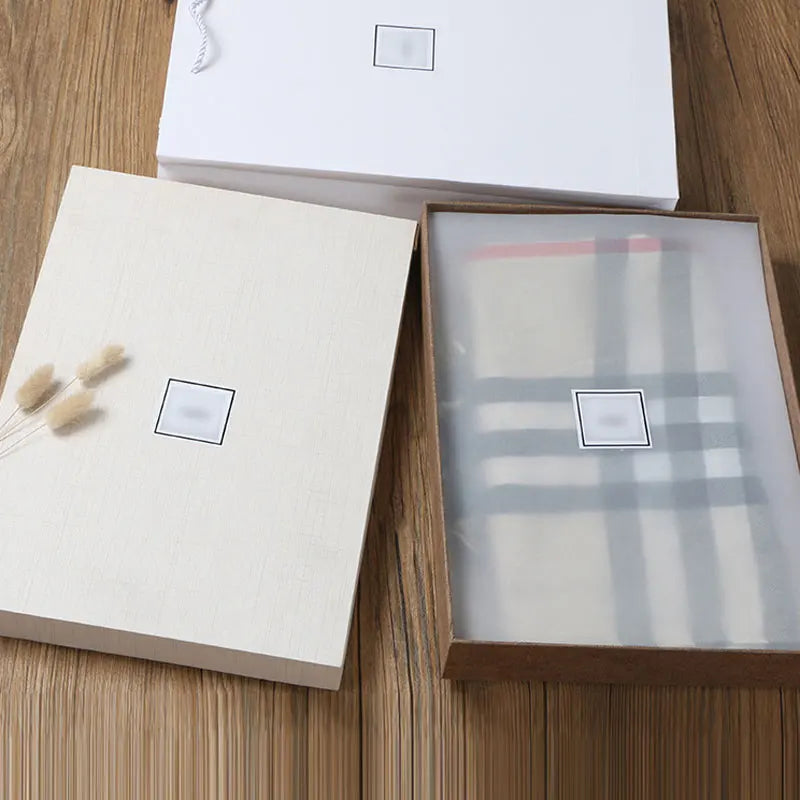 2023 Custom Clothing Socks Scarf Packaging Gift Box Best Selling New Design Paper Boxes Embossing Fashion Accessories Accessory