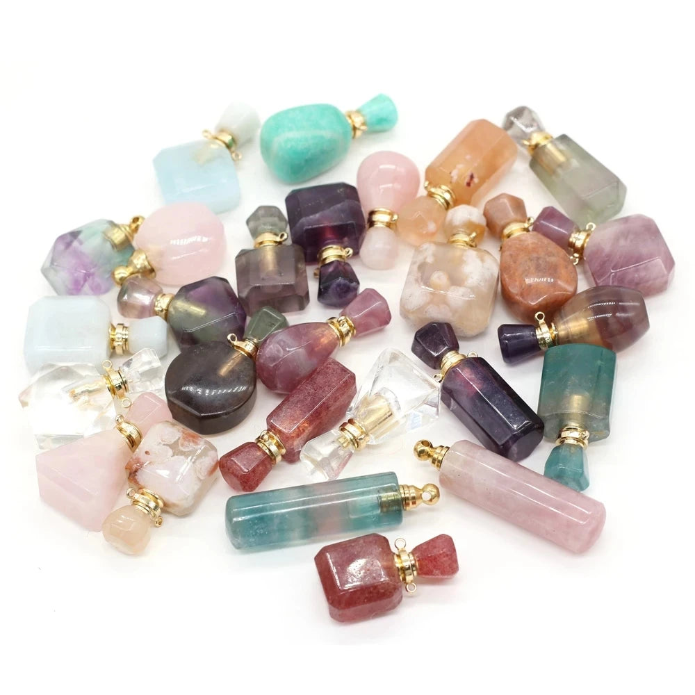GT ODM Vintage Semi-Precious Stone Crystal Flame Perfume Bottle Gold Plated Aromatherapy Essential Oil Pendant Necklace Link