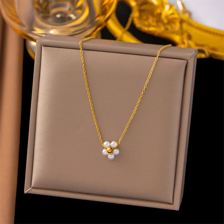 Wholesale New Simple Stainless Steel Fashion Elegant Design Women Waterfresh Pearl Flower Necklaces