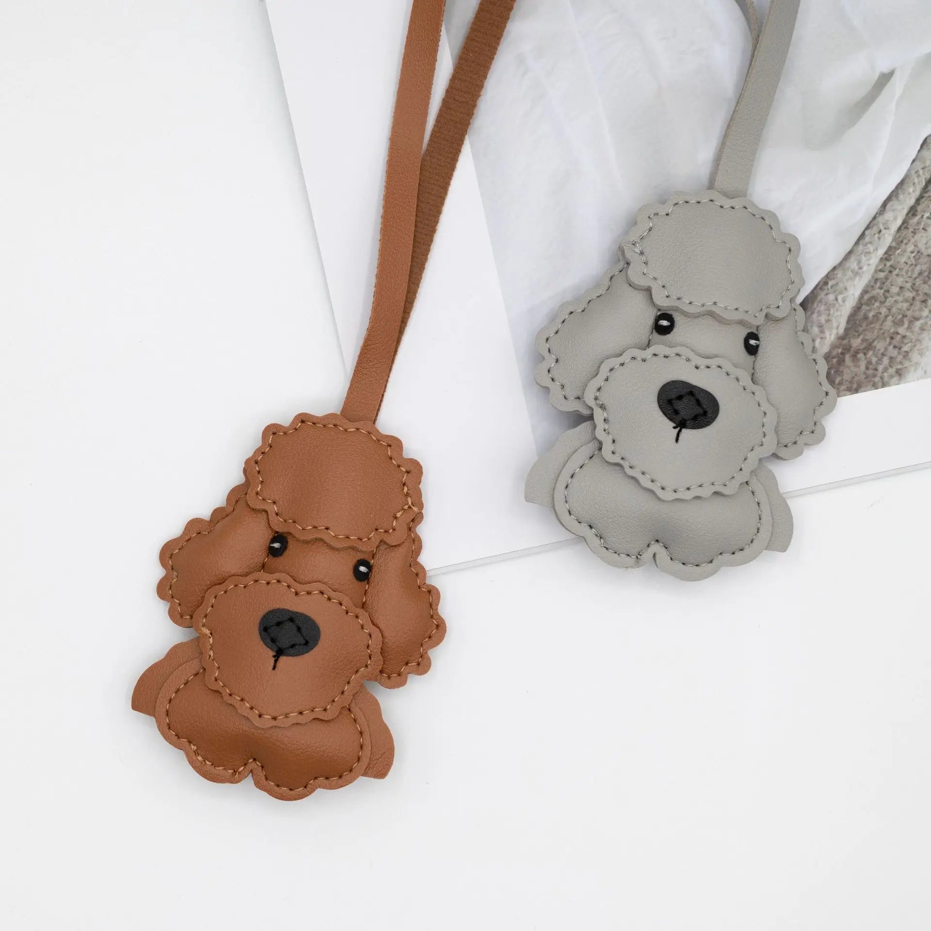 New Style PU Leather Cute Dog Keychain Pendants Puppy Shaped Keychain Keyrings Handbag Charm Cute Leather Dog Keychain