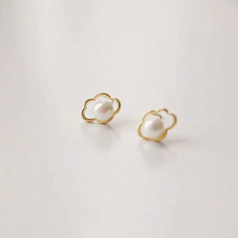 Korean Fashion Gold Plated Pure 925 Sterling Silver Cute Clouds Shaped Pearl Stud Earrings for Women Girls