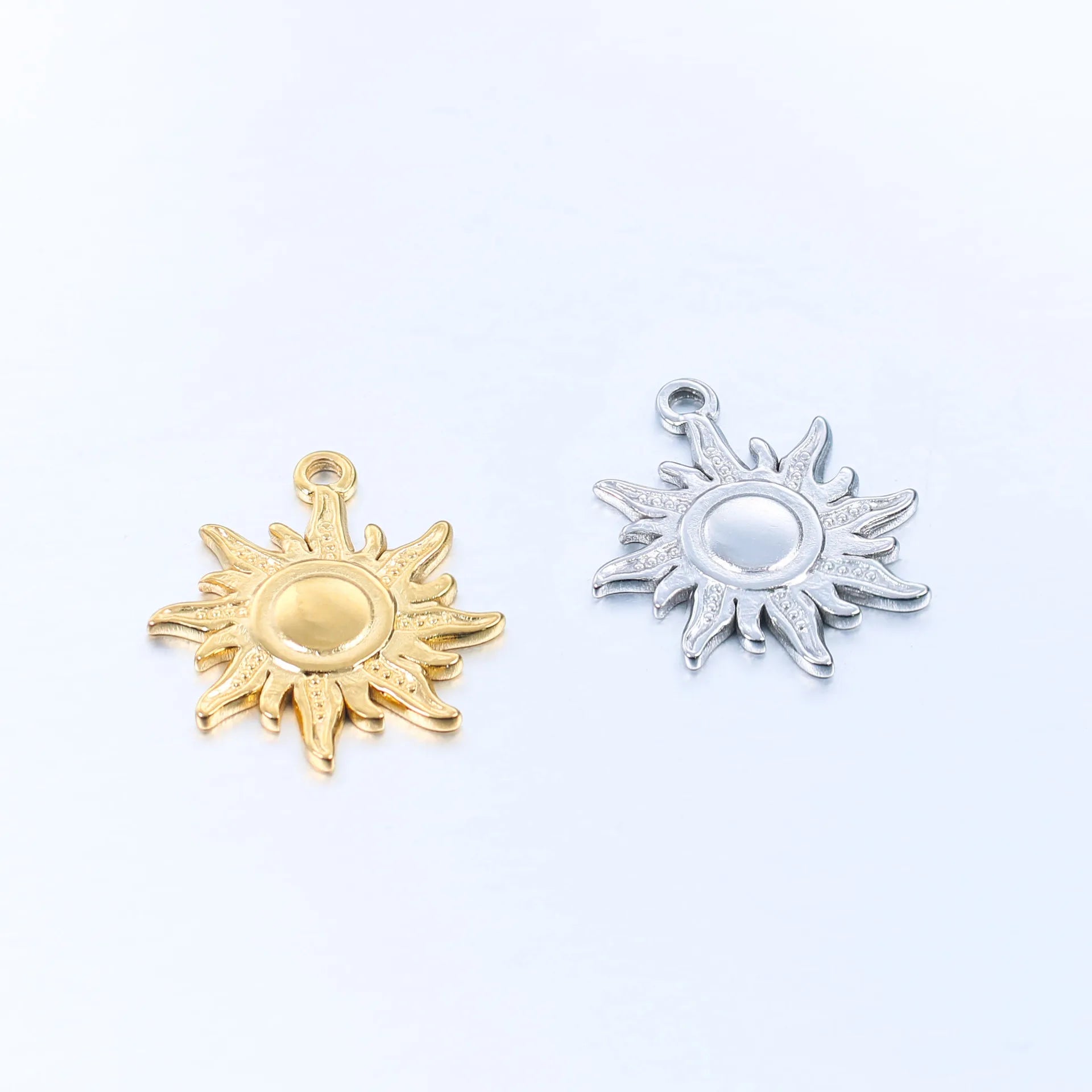 Stainless Steel Gold Hammered Sun Pendant Charms 18 mm KA2204084 for Bracelet Hip Hop Necklace Jewelry Findings & Components