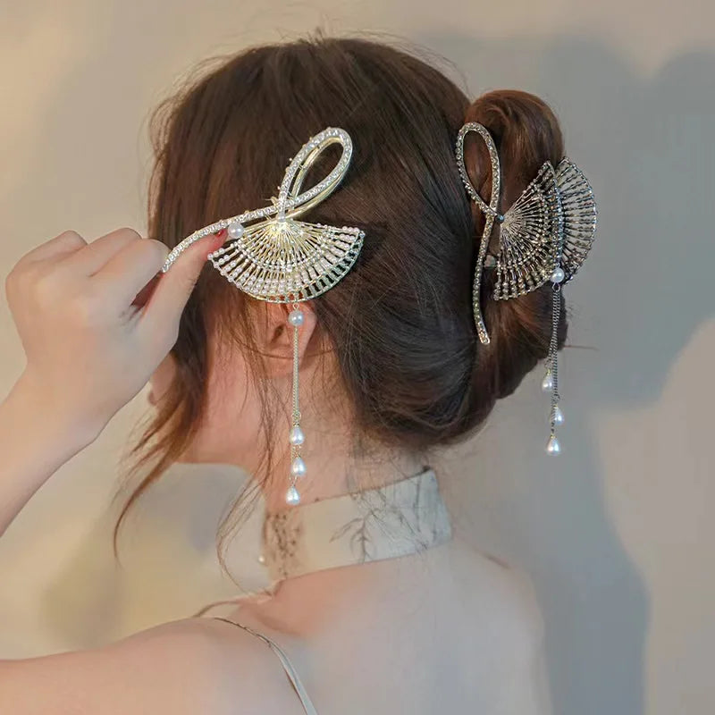 Fashion Hair Claw Shiny Rhinestone Pearl Tassel Hair Clips Metal Luxury Grab Elegant Simple Hairpin Headgear Hair Accessories
