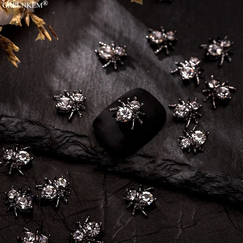 Wholesale 2022 New 3D Spiders Butterflies Bears Nail Art Charms in Bulk for Nails Kawaii Nail Charms